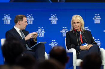 Η Ιουλία Τσέτη στο XI Delphi Forum: «Η βιωσιμότητα είναι συνέχεια και συνέπεια – Οι εργαζόμενοι σύμμαχοί μας»