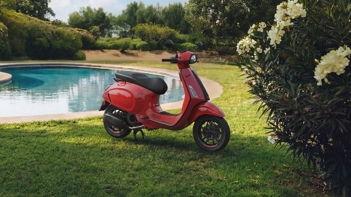 Στην Ελλάδα οι νέες Vespa Primavera και Sprint S (+τιμή)